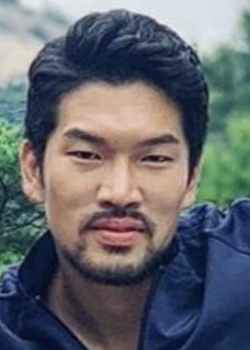 Son Woo Jin (1989)