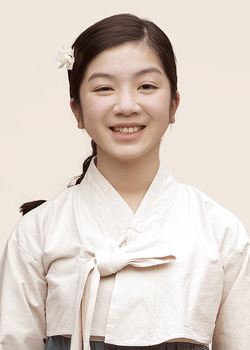 Kang Ha Na (2000)