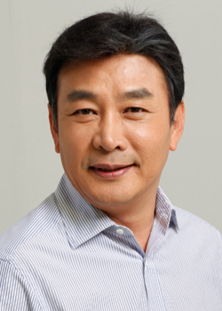 Kil Yong Woo  1955 