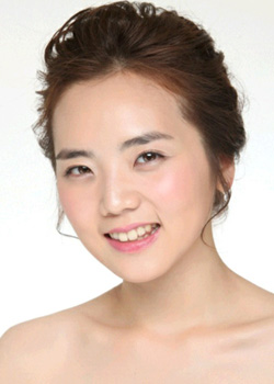 Kwon Eun Soo (1989)