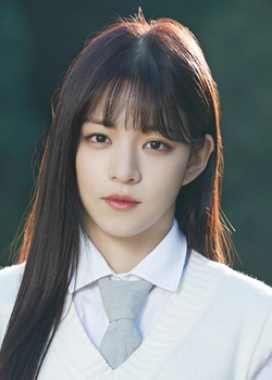 Lee Chae Yeong (Fromis 9) (2000)