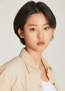 Lee Yeon (1995)