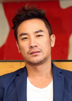Uhm Tae Woong (1974)