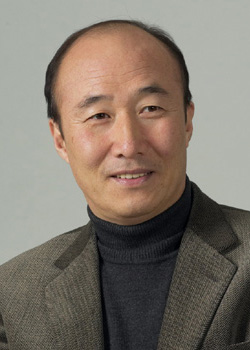 Yoon Joo Sang  1949 